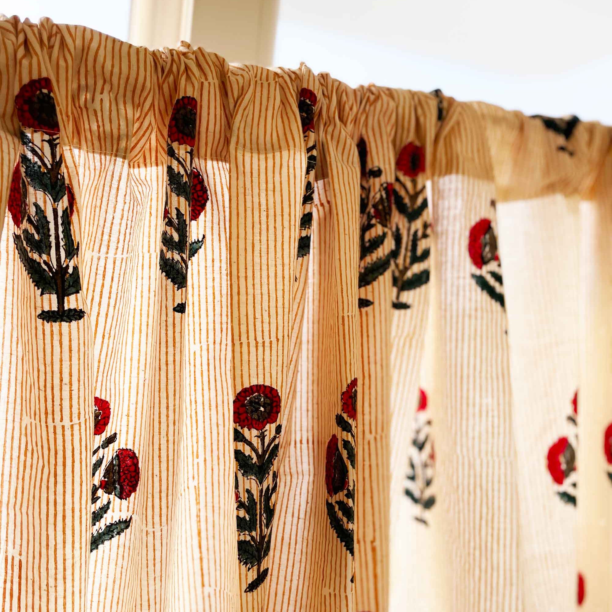 Decorative cotton cafe curtains with poppy floral design in red and blue